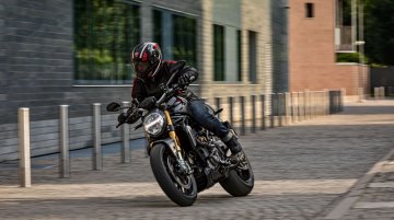 Ducati Monster 1200 S Black on Black - Image Gallery