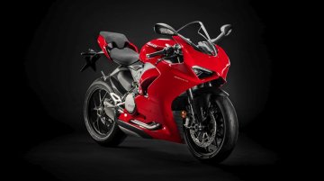 New Ducati Panigale V2 (Panigale 959 successor) breaks cover