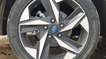 2020 Hyundai Elantra - Image Gallery