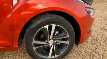 Tata Altroz - First Drive Review [Video]