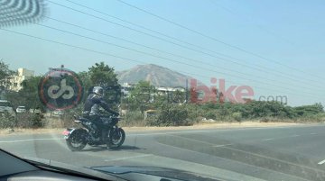 Husqvarna Svartpilen 401 spied on test in India