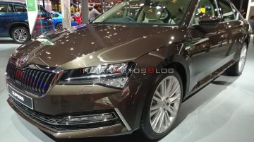 2020 Skoda Superb (facelift) - Live From Auto Expo 2020