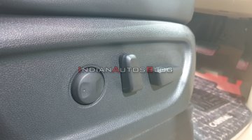 Kia Carnival Hi-Limousine (new top variant) at Auto Expo 2020 - Image Gallery