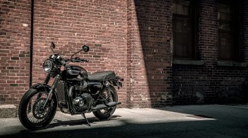 Triumph Bonneville T120 Black - Image Gallery