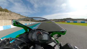 Kawasaki Ninja ZX-25R new features revealed [Video]