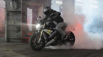 New BMW S 1000 R Now in India - 3 Trims, Starting Price INR 17.90 Lakh