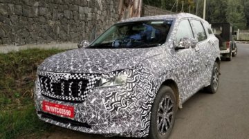 Next-Gen Mahindra XUV500 Mercedes-Like Interior Screens Spied in Action!