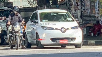 Pre-Facelift Renault Zoe EV Spied, Possible Hint at Debut of Electric Kwid?