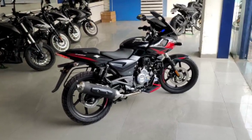 Bajaj Pulsar 220F receives minor updates for MY2021