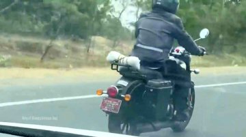 New Royal Enfield Classic 350 Spied w/ Accessories