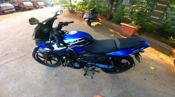 2021 Bajaj Pulsar 220F Blue - Image Gallery