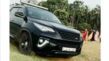 Watch All-black Toyota Fortuner Yump to Glory - VIDEO