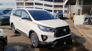 Toyota Innova 50th Anniversary Edition Detailed In Walkaround Video