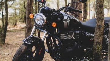 Royal Enfield Meteor 350 Looks Dashing in Custom Glossy Black Colour