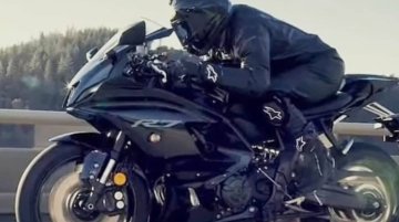Yamaha R7 - Image Gallery