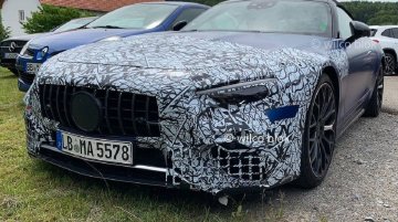 2022 Mercedes-Benz SL AMG Spied with Minimal Camo