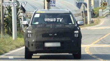 2023 Kia Telluride Facelift LED DRLs Revealed via New Spy Shot