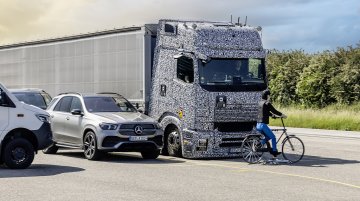 Daimler Truck Intensively Testing New & Evolved Safety Assistance Systems