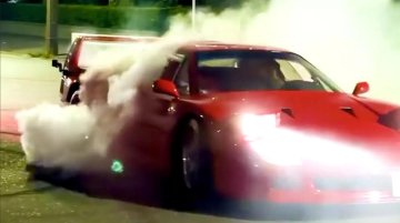 Lewis Hamilton Goes Full Drift Mode in Ferrari F40 on Tokyo Roads