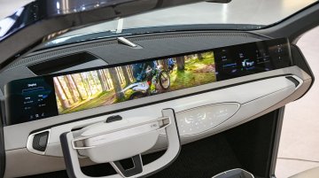 Hyundai Mobis Unveils Future of In-Vehicle Display with Moving Panoramic Screens