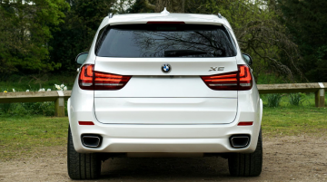 What is worth knowing about the BMW X5 before purchasing this car model?