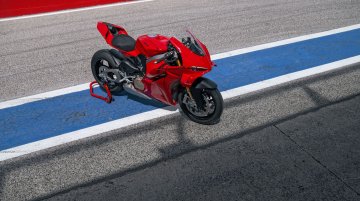 2025 Ducati Panigale V4 Arrives in India with 213 BHP and Race-Ready Tech