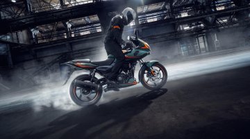 2026 Bajaj Pulsar 220F Launched with LED Blinkers and Fresh Colours