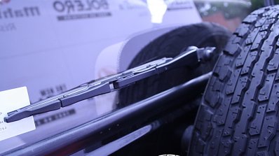 Mahindra Bolero rear wiper