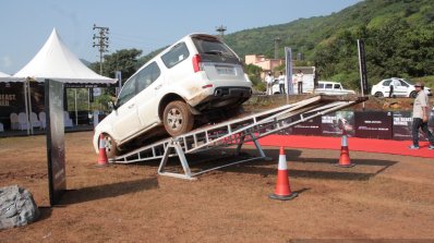 Tata Safari Storme See saw