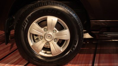 Tata Safari Storme wheel 