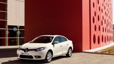 2013 Renault Fluence facelift front three quarters