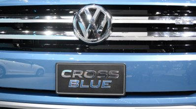 VW CrossBlue Concept at NAIAS 2013 (10)