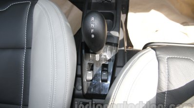 Mahindra Reva E2O drive selector