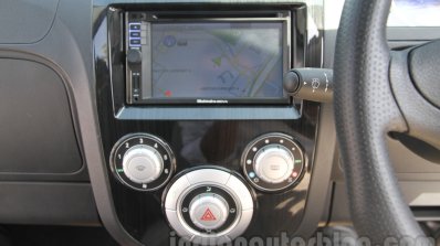 Mahindra Reva E2O digital display