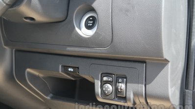 Mahindra Reva E2O switchgear