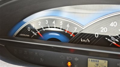 Rev counter of the refreshed Toyota Liva