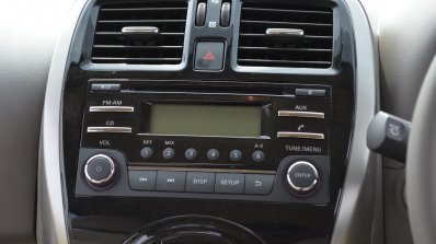 2013 Nissan Micra music system