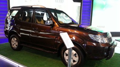 Tata Safari Storme Explorer Edition side