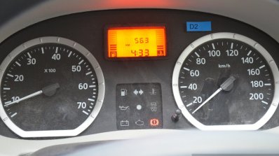 Mahindra Verito Vibe instrument cluster