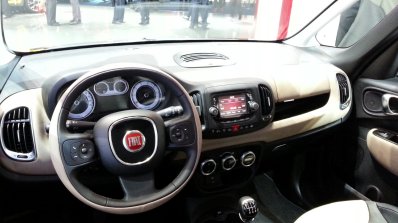 Fiat 500L Living interior