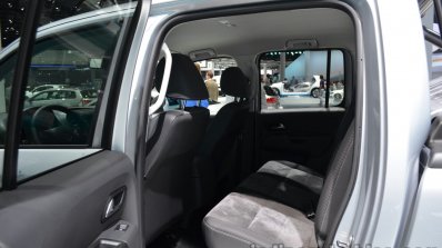 Rear seats of the VW Amarok Dark Label