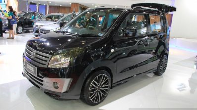 Suzuki Karimun Wagon R luxury front three quarters