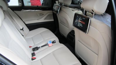 2014 BMW 530d rear seat legroom