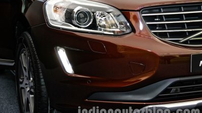 2014 Volvo XC60 facelift India headlight