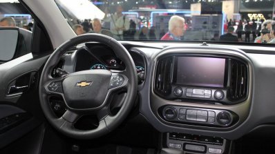 2015 Chevrolet Colorado cockpit