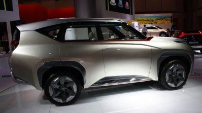 MITSUBISHI Concept GC-PHEV side