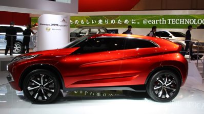 MITSUBISHI Concept XR-PHEV side left