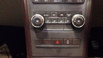 Mahindra XUV500 W4 aircon controls