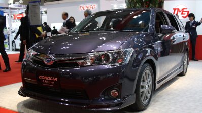 Toyota Corolla Fielder Hybrid front quarter