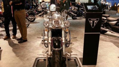 Triumph Thunderbird LT front